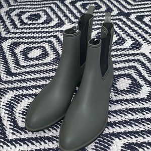 Urban Outfitters Chelsea Ankle Rain Boots